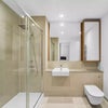 Photo 3: Private en-suite bathroom 