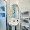 Photo 5: SHOWER ROOM 2
