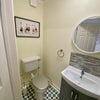 Photo 5: En-suite