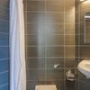 Photo 3: En-suite bathroom