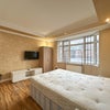 Photo 4: Room 1