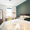 Photo 2: Room 8 - Ensuite
