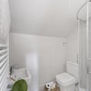 Photo 8: En suite