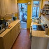 Photo 6: Kitchen