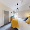Photo 6: Room 4