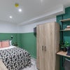 Photo 4: ROOM 4 WITH ENSUITE £680