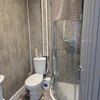 Photo 4: En-suite bathroom