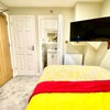 Photo 5: Good sized double bedroom with en-suite available soon