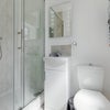 Photo 6: Ensuite shower room