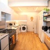 Photo 5: Spacious kitchen - fully equipped 