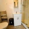 Photo 7: Room5 (Bathroom)