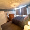 Photo 4: Double bedroom