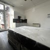 Photo 2: Bedsit
