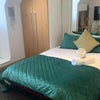 Photo 3: Room 5: Stylish Room Near [City/Area] – All Bills Included