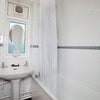 Photo 10: Bathroom