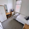 Photo 9: Room 4 