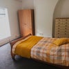 Photo 2: Large double room – bright & quiet