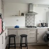 Photo 4: Kitchen