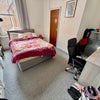 Photo 10: Room 5