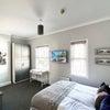 Photo 7: Suite 4