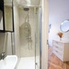 Photo 6: ensuite bathroom 