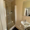 Photo 4: Room 1 (Ensuite)