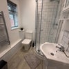 Photo 9: Room 2 ensuite