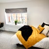 Photo 5: Large double bedroom with en-suite available now