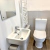 Photo 4: En-suite Bathroom