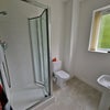 Photo 3: En suite