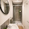 Photo 4: En-Suite