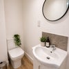 Photo 5: En-Suite