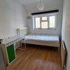 Photo 4: Room 2 - Single room