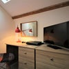 Photo 7: Room 5 (available 03/06)