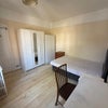 Photo 3: Room 4