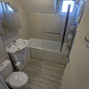Photo 6: Share bathroom with just one other person