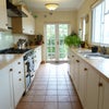Photo 4: Kitchen