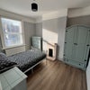 Photo 4: Bedroom 