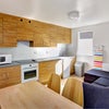 Photo 5: kitchen