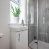 Photo 4: Ensuite