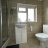 Photo 3: En-suite bathroom