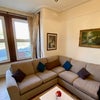 Photo 2: Livingroom