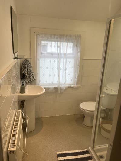 Fully furnished double room with private bathroom Main Photo