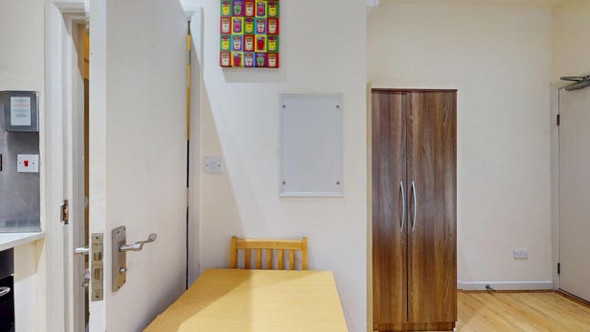 A Bright Studio in Willesden Green-Some Bills Incl Main Photo