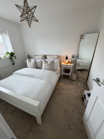 Furnished Double Room in Modern New Build Main Photo