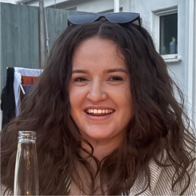 Currently looking to move from Cardiff to Lon... Main Photo