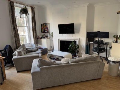 Well located room in Angel  Main Photo