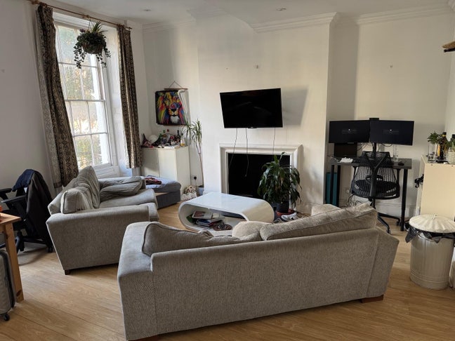 Well located room in Angel  Main Photo