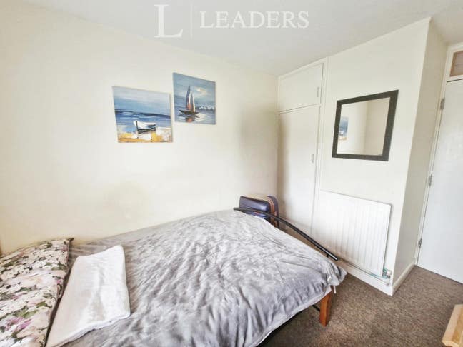 Furnished Double Room to let in Fareham Main Photo