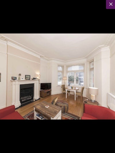 1 Bed Flat - Barons Court/ West Ken Main Photo